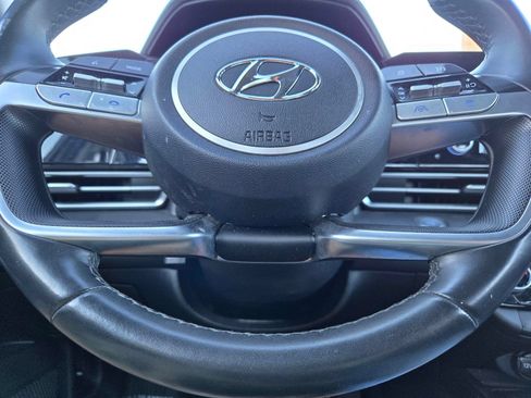 Certified 2022 Hyundai Elantra SEL w/ Convenience Package FWD image 25