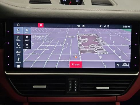 Used 2019 Porsche Cayenne AWD/4WD image 17