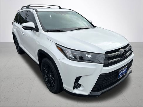 Used 2019 Toyota Highlander SE image 5