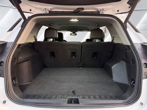 Used 2021 GMC Terrain SLT image 19