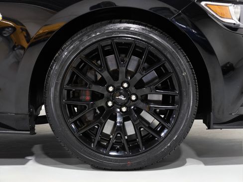 Used 2016 Ford Mustang GT w/ GT Performance Package RWD image 29