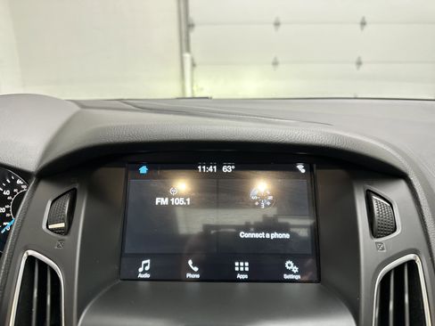 Used 2017 Ford Focus SEL image 28