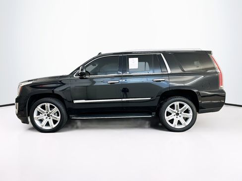 Used 2018 Cadillac Escalade Luxury image 4