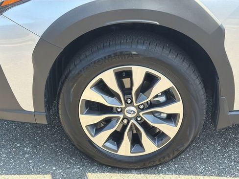 Certified 2025 Subaru Outback Touring XT AWD/4WD image 12