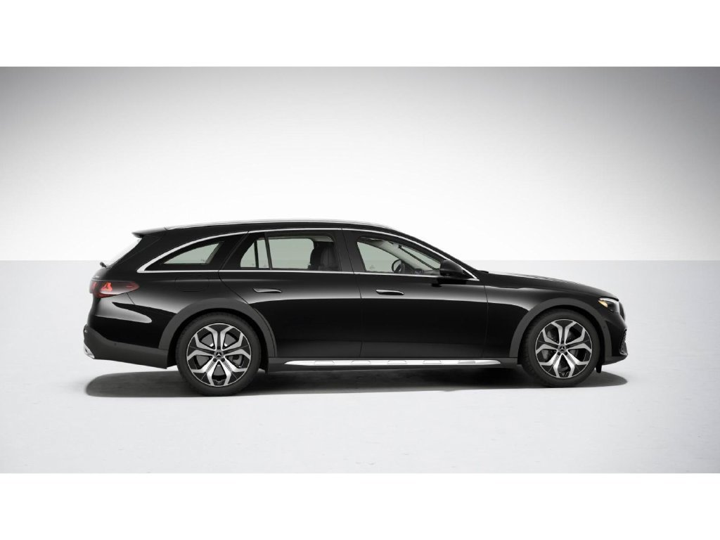 Used 2024 Mercedes-Benz E 450 4MATIC All-Terrain Wagon image 17