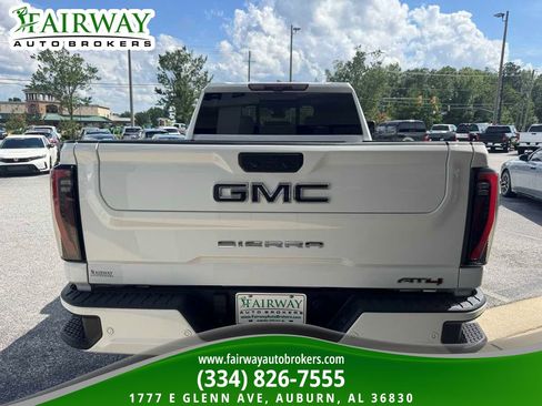 Used 2024 GMC Sierra 2500 AT4 w/ AT4 Premium Plus Package AWD/4WD image 7