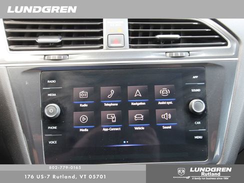 Used 2023 Volkswagen Tiguan SE R-Line image 17