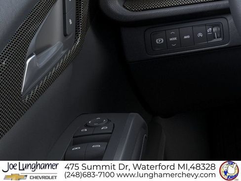 New 2027 Chevrolet Traverse Z71 w/ Enhanced Driving Package AWD/4WD image 24