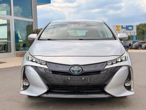 Used 2020 Toyota Prius Prime Limited FWD image 8