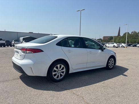 Used 2024 Toyota Corolla LE FWD image 4
