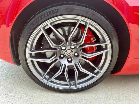 Used 2023 Chevrolet Corvette Z06 RWD image 22