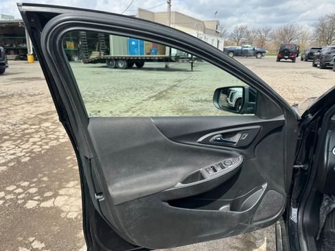 Used 2023 Chevrolet Malibu LS FWD image 9