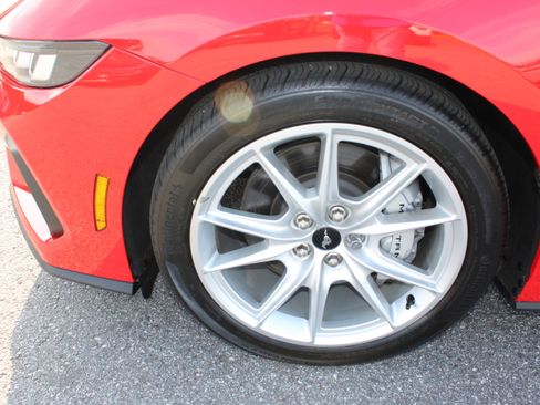 Used 2024 Ford Mustang GT Premium image 10