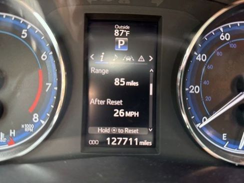 Used 2017 Toyota Corolla SE 50th Anniversary FWD image 13