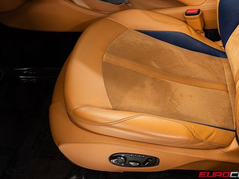 Used 2022 Aston Martin DBX image 41