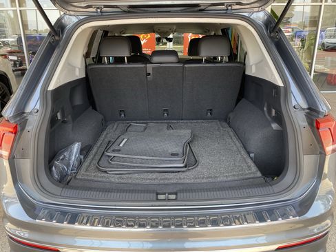 Certified 2023 Volkswagen Tiguan SE AWD/4WD image 15