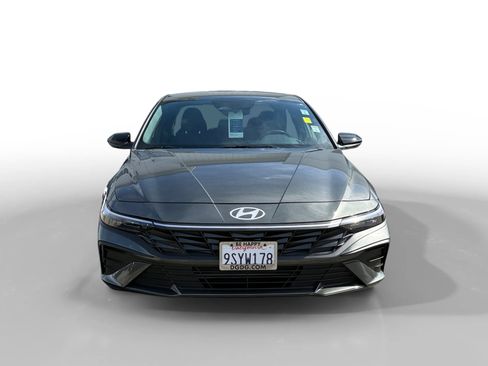 Certified 2025 Hyundai Elantra Sport image 8