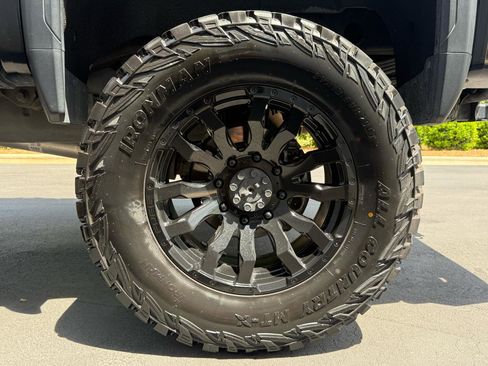 Used 2020 GMC Sierra 2500 AT4 w/ AT4 Premium Package AWD/4WD image 47