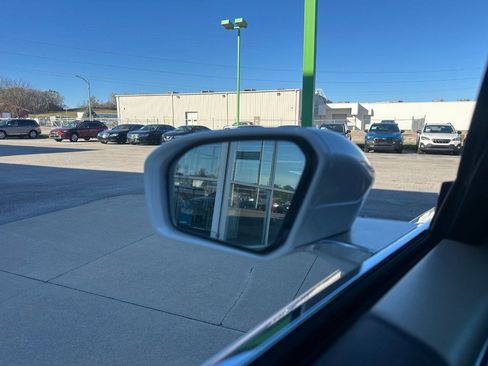 Used 2017 Lincoln Continental Reserve w/ Luxury Package image 21