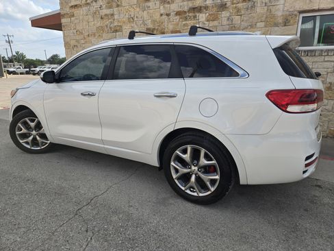 Used 2016 Kia Sorento SX FWD image 3