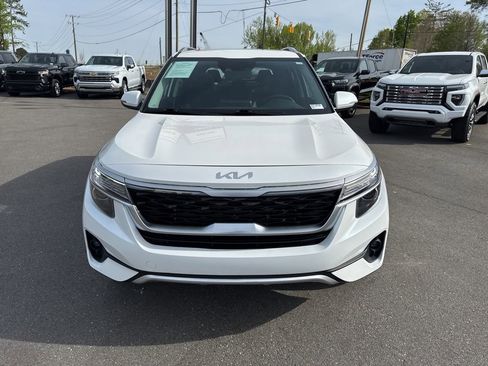 Used 2023 Kia Seltos EX image 8