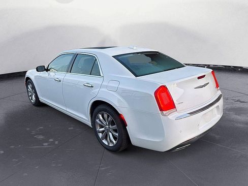 Used 2019 Chrysler 300 Limited w/ Safetytec Plus Group image 3