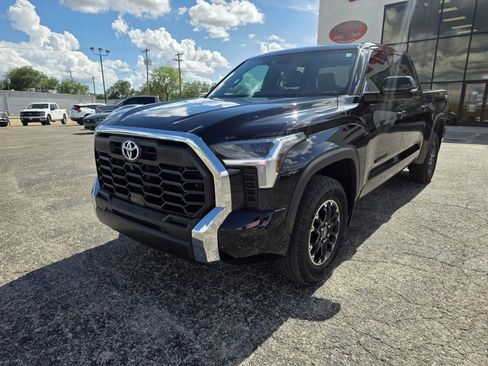 Used 2025 Toyota Tundra SR5 w/ TRD Off-Road Premium Package AWD/4WD image 3