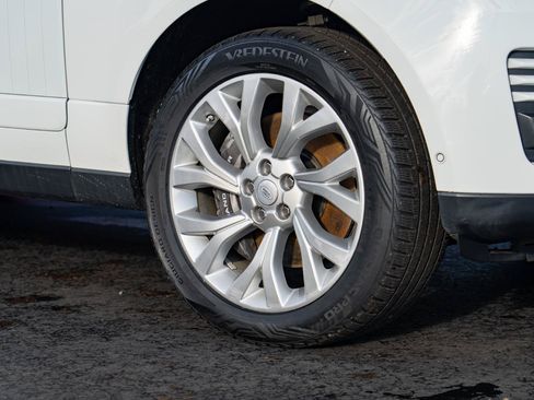 Used 2018 Land Rover Range Rover Supercharged AWD/4WD image 25