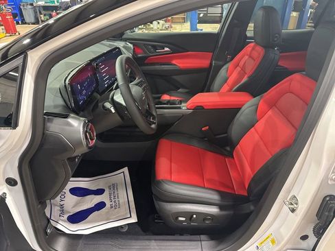 New 2025 Chevrolet Equinox EV RS w/ Convenience Package II image 16