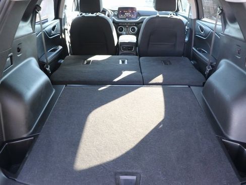 Used 2025 Chevrolet Blazer LT image 11