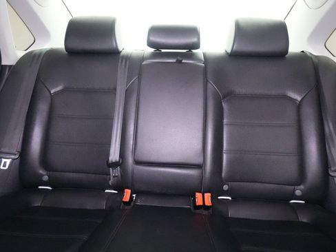 Used 2015 Volkswagen Passat 1.8T Limited Edition FWD image 16