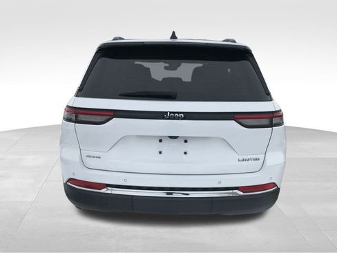 Used 2023 Jeep Grand Cherokee Limited image 10