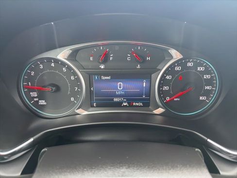 Used 2020 Chevrolet Equinox LT w/ Driver Convenience Package image 27