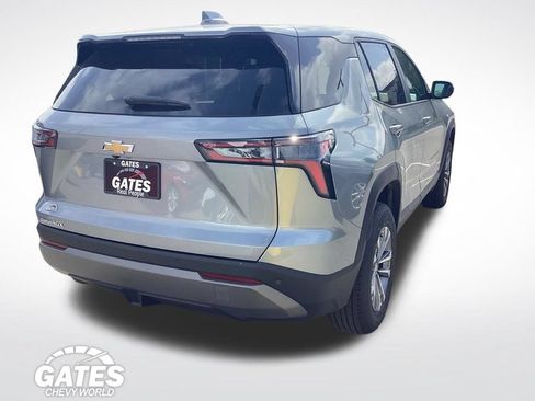 Used 2026 Chevrolet Equinox LT FWD image 9
