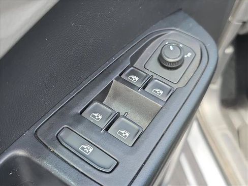 Certified 2022 Volkswagen Taos S w/ IQ Drive S Package FWD image 8