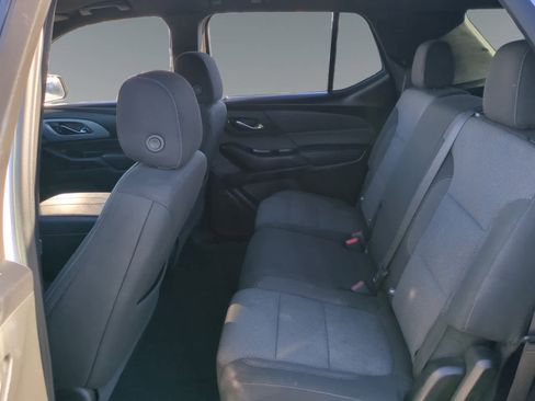 Used 2023 Chevrolet Traverse LT image 13