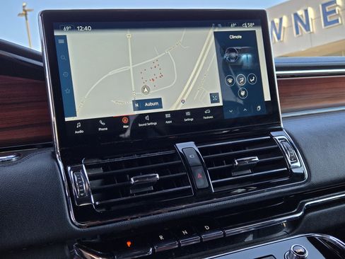 Used 2024 Lincoln Navigator Reserve image 31