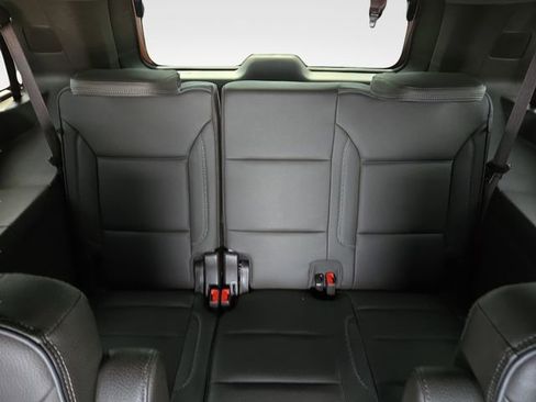 Used 2024 GMC Yukon Denali w/ Advanced Technology Package AWD/4WD image 12