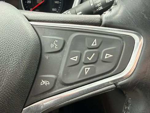 Used 2020 Chevrolet Equinox LT FWD image 25