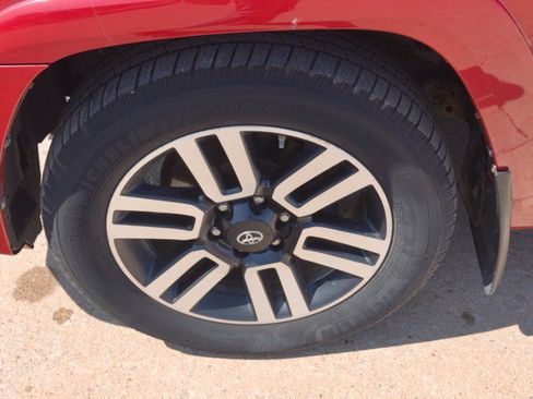 Used 2014 Toyota 4Runner Limited AWD/4WD image 11