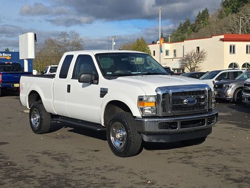 Used 2008 Ford F350 XLT image 2