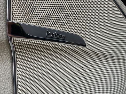 Used 2016 Hyundai Equus Signature image 17