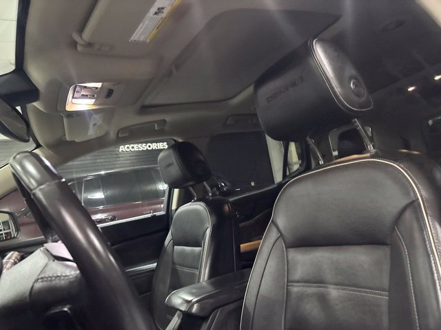 Used 2017 GMC Acadia Denali w/ Technology Package AWD/4WD image 14
