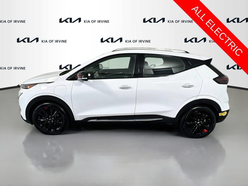 Used 2023 Chevrolet Bolt EUV Premier w/ Sun & Sound Package FWD image 4