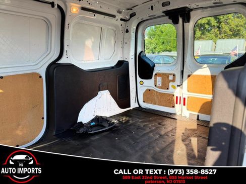 Used 2014 Ford Transit Connect XLT image 17