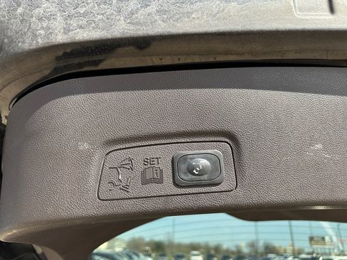 Used 2016 Lincoln MKC Select w/ Select Plus Package image 36