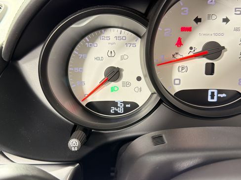 New 2025 Porsche 718 Boxster RWD image 18