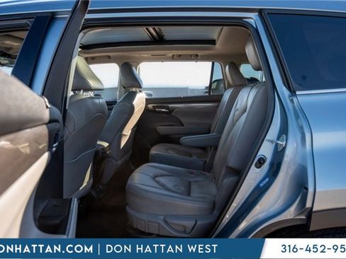 Used 2020 Toyota Highlander Platinum image 22