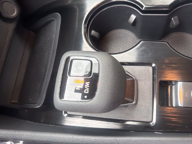 Used 2025 Nissan Rogue SV w/ SV Premium Package FWD image 18