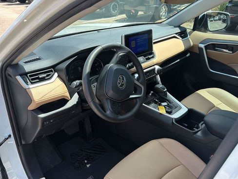 Used 2025 Toyota RAV4 XLE Premium FWD image 21